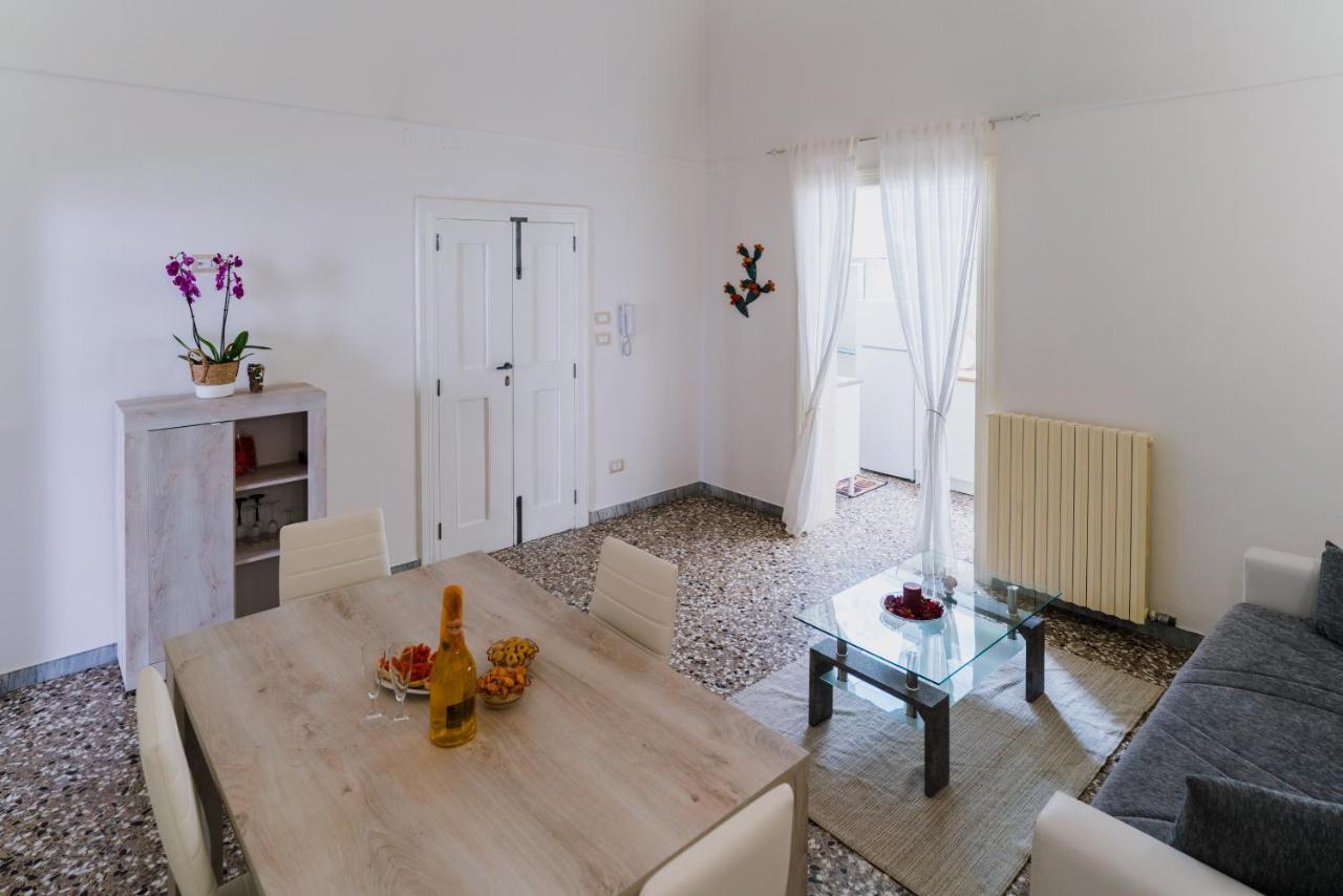 Palestro49 Holiday House Монополі Екстер'єр фото